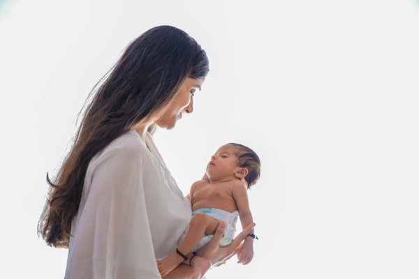 Essential Factors to Weigh When Deciding Between Electric and Manual Toothbrushes for Optimal Gum Health